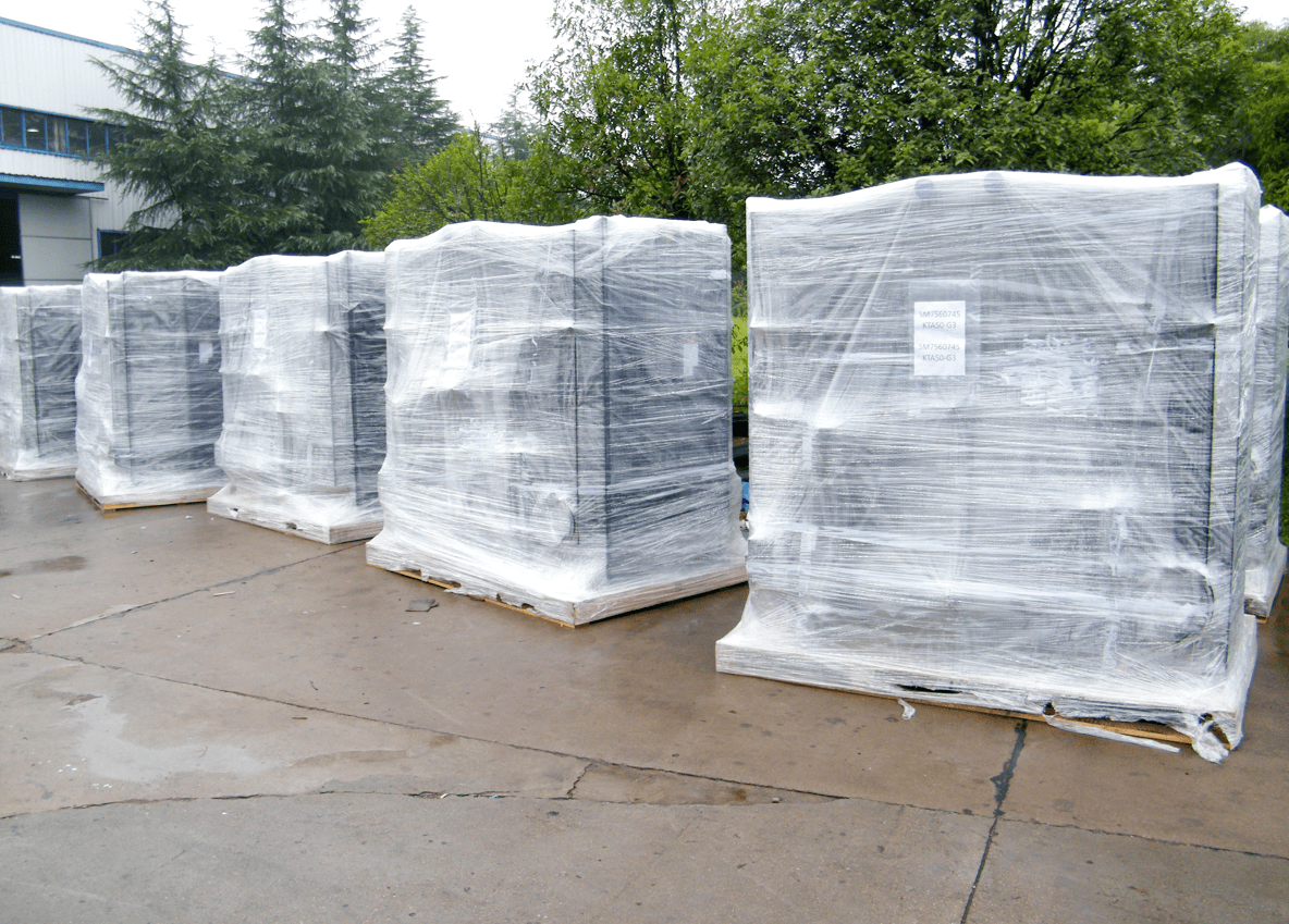 Container loading of SINRUI radiator for export Radiators with protective packaging for delivery