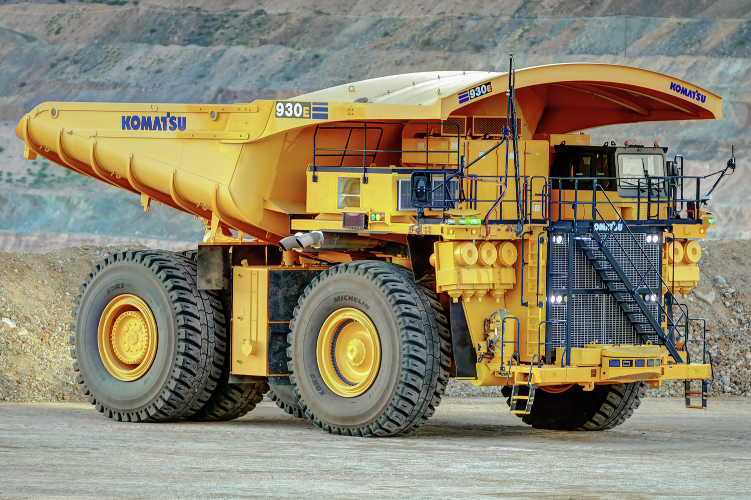 Komatsu 930e.jpg