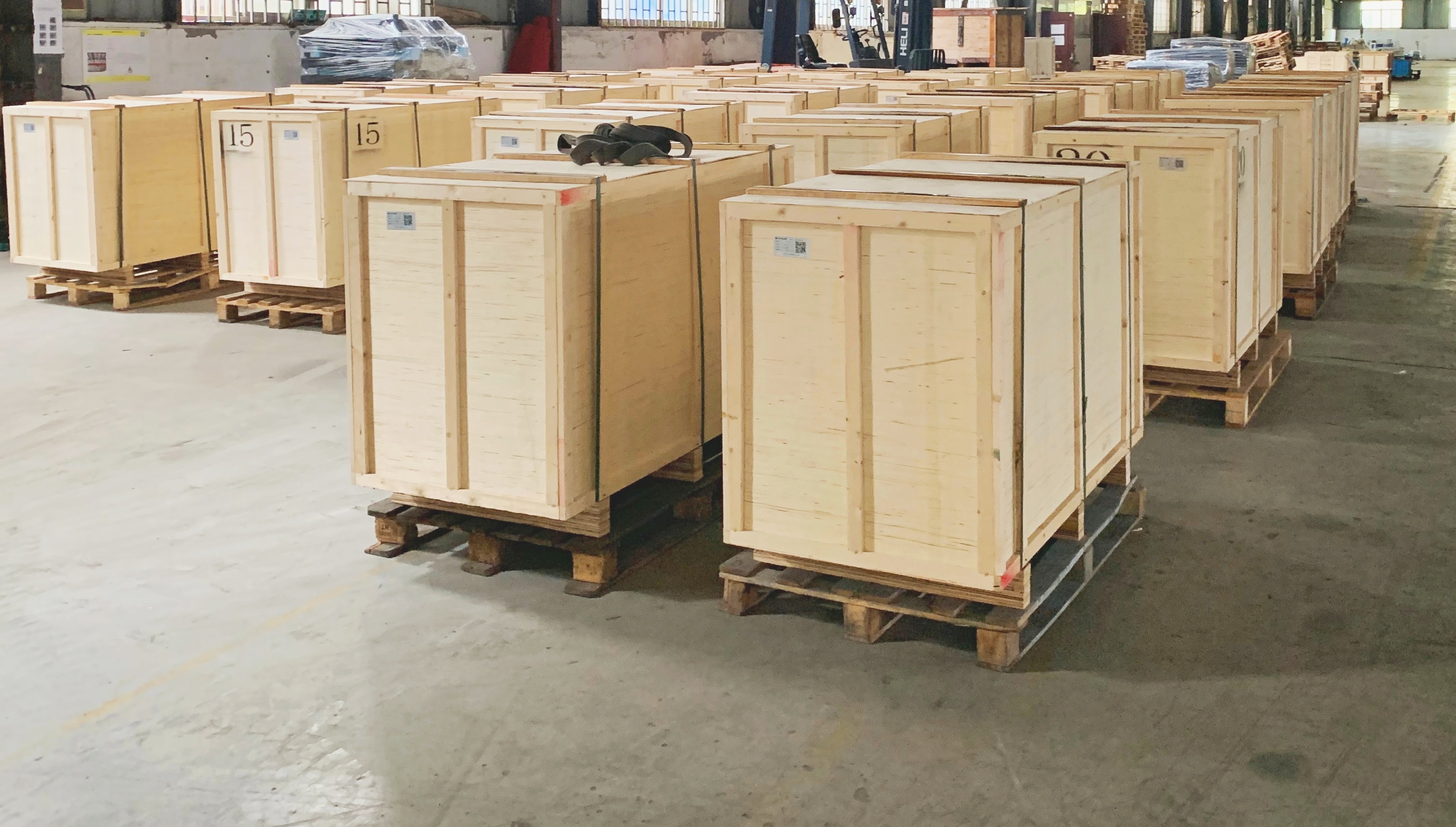 Packaged aluminum aftercooler cores stacked in SINRUI warehouse