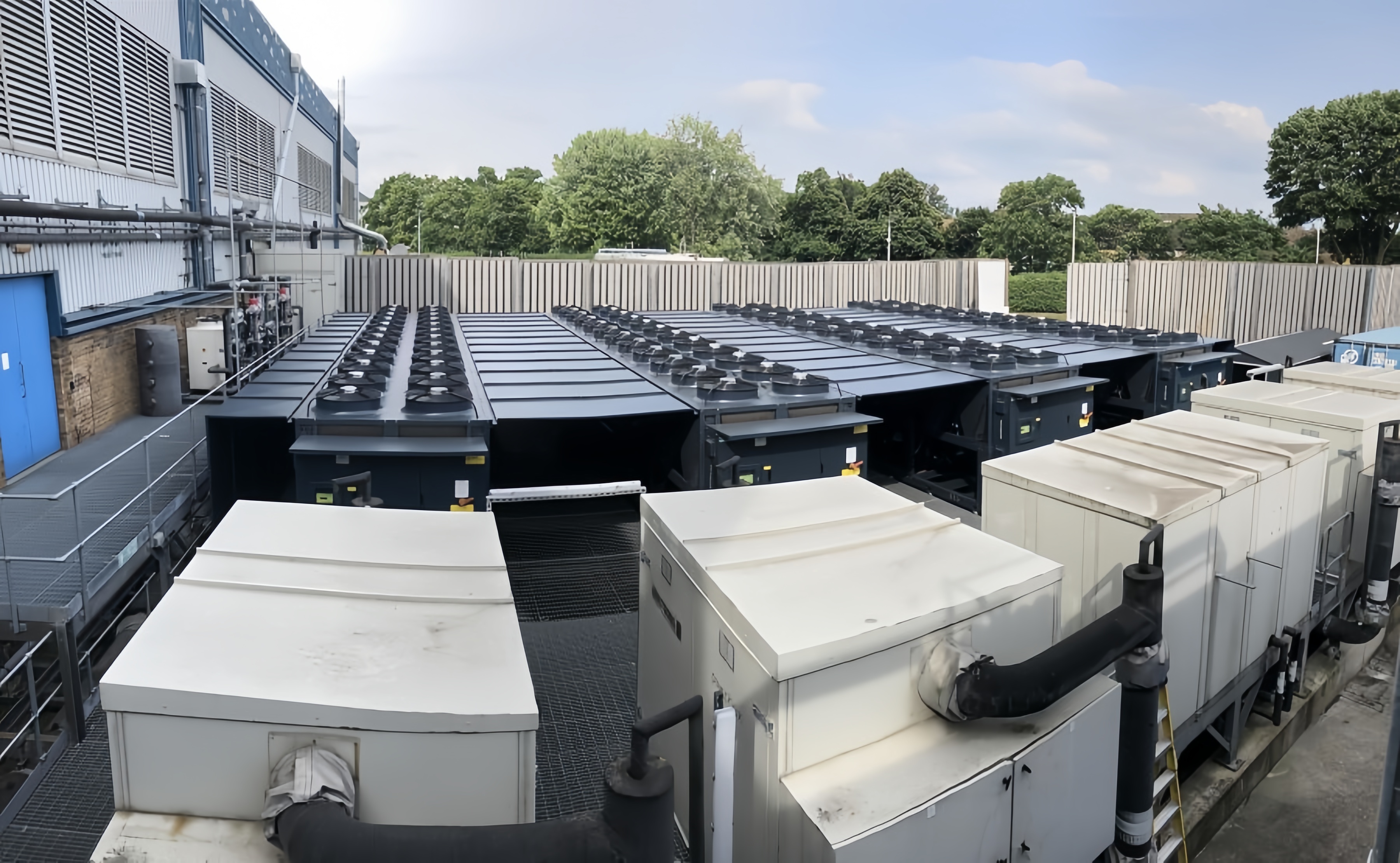 Data Center Dry Cooler Cooling for Outdoor Use