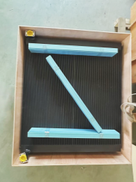 Aluminum radiator unit with cross brace, highlighting core stability